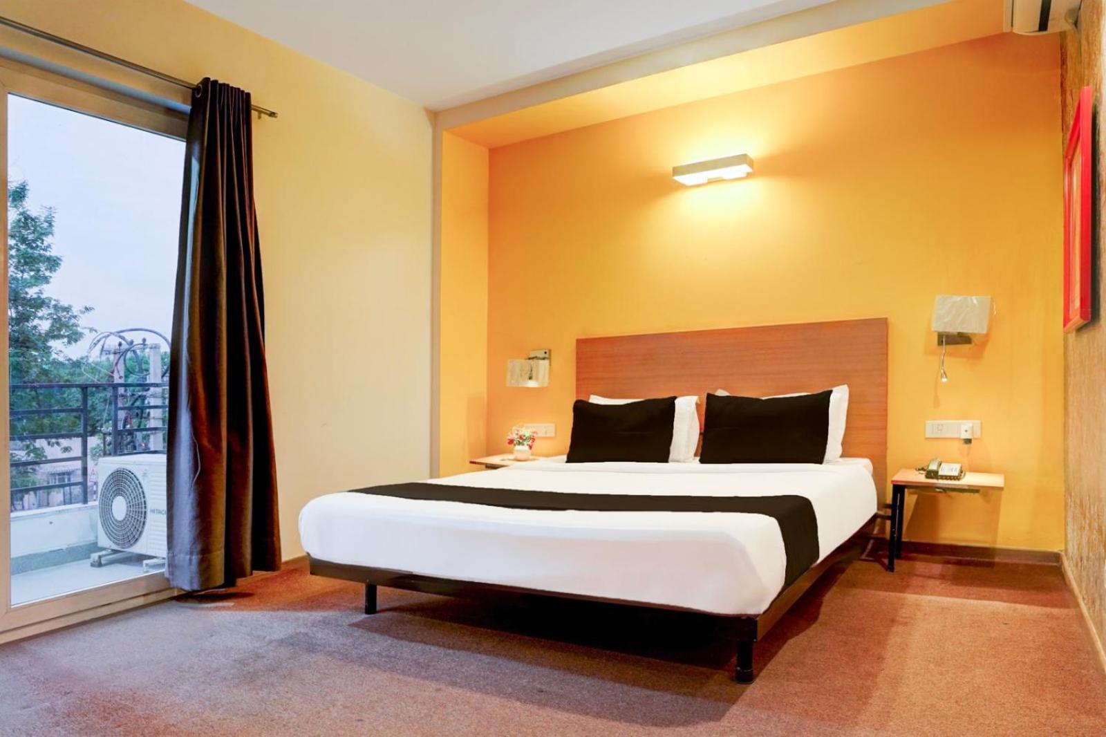 Hotel Grand Sun Plaza Embassy And Airport Drop New Delhi