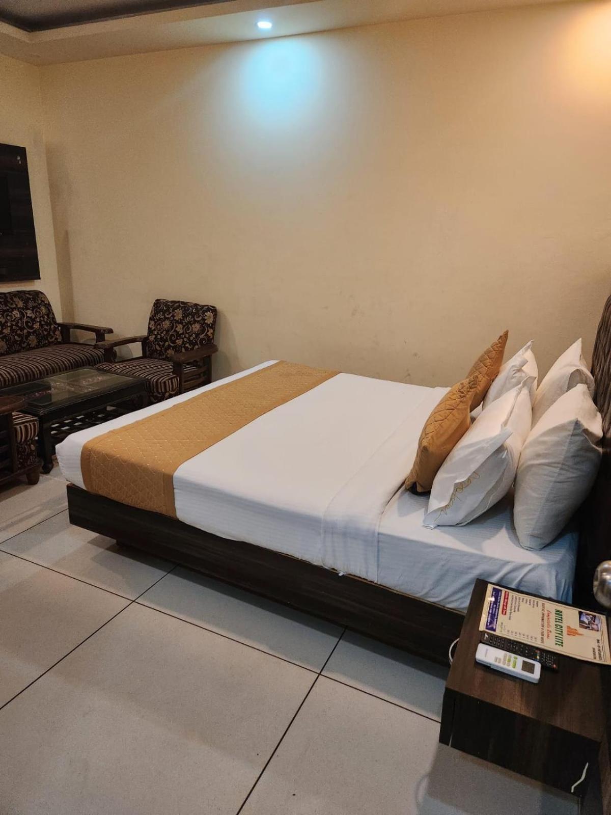 Grand Sun Plaza Embassy And Airport Drop New Delhi